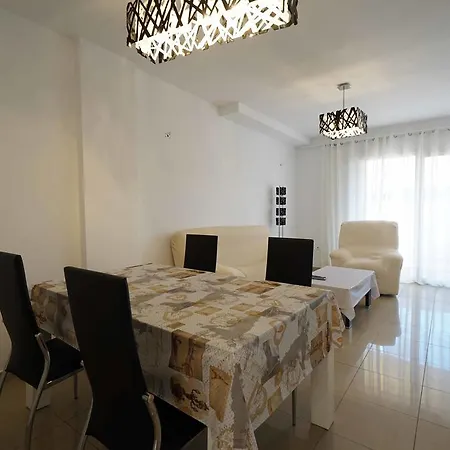 Espanhouse Bosque 2f شقة